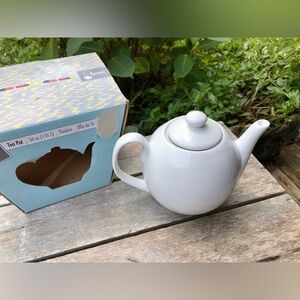 NEW Omniwear TEAZ The Lilliim Teapot Solid White Lid Filter New In Box Gift